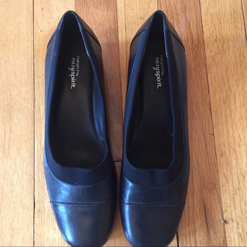 Easy Spirit Leather Slip Ons 7.5
